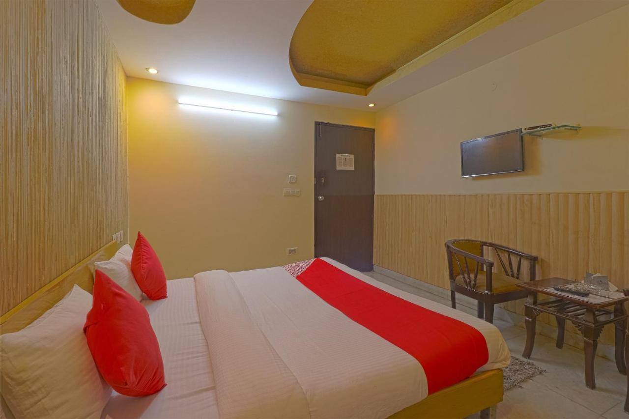 Oyo 834 Shree Balaji Hotel Faridabad Exterior photo