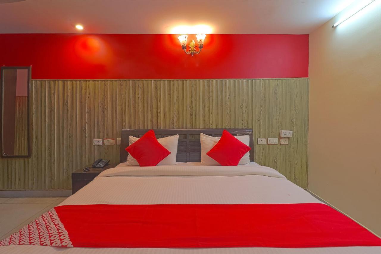 Oyo 834 Shree Balaji Hotel Faridabad Exterior photo