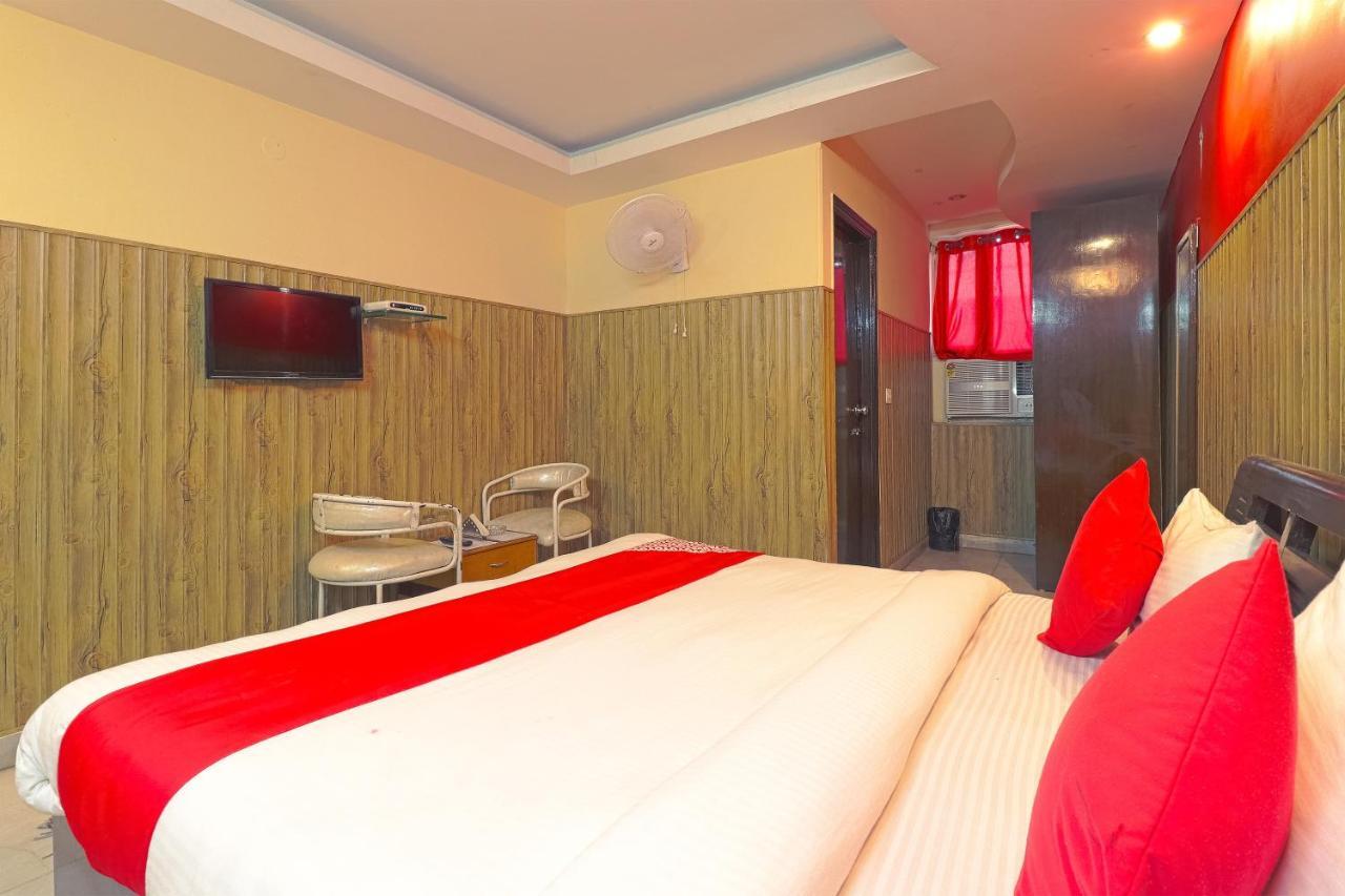 Oyo 834 Shree Balaji Hotel Faridabad Exterior photo